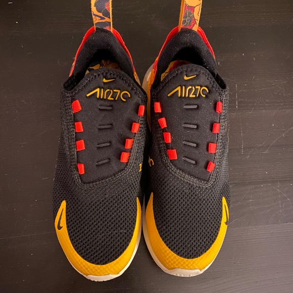 Nike 270 Floral - Picture 2 of 6